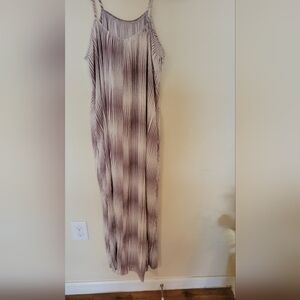 NWOT! LONG MAXI DRESS